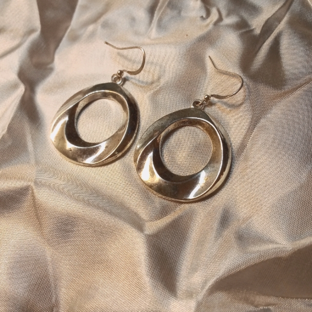 Bold Silver Swirl Hoop Dangle Earrings – Retro Modern Statement